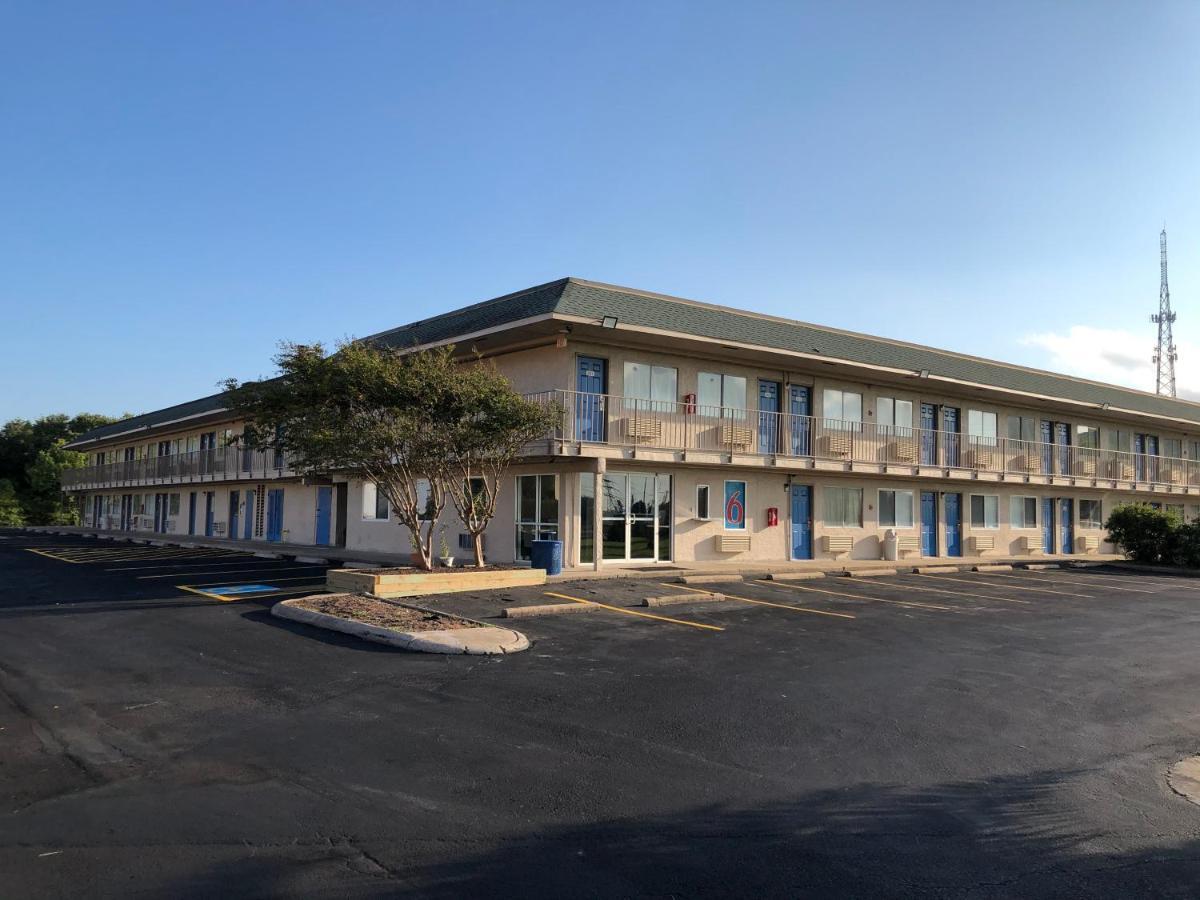 Motel 6-Clute, Tx Eksteriør bilde