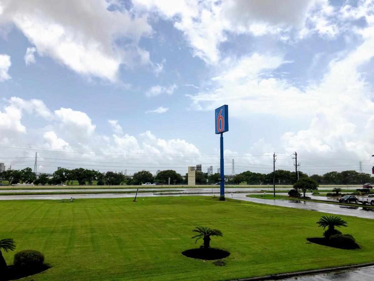 Motel 6-Clute, Tx Eksteriør bilde