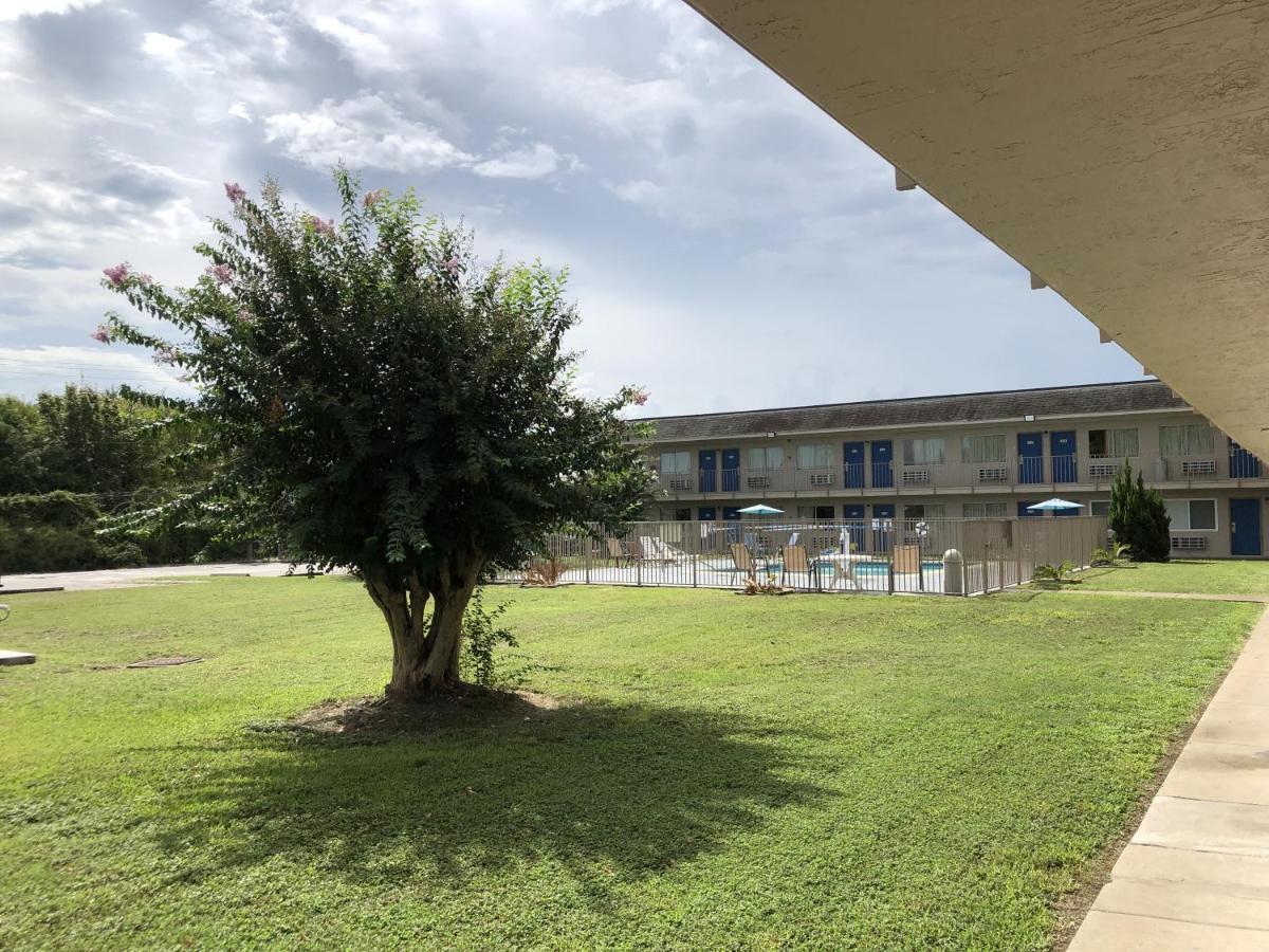 Motel 6-Clute, Tx Eksteriør bilde